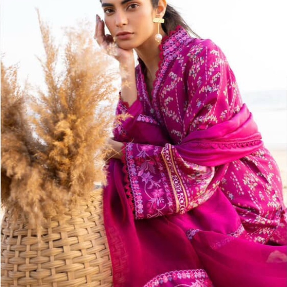 FTA pret Magenta pure silk embroidered shirt pants and fully laced silk dupatta
